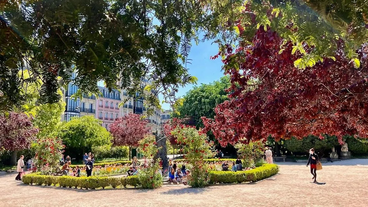 A Gem At Notre Dame شقة *